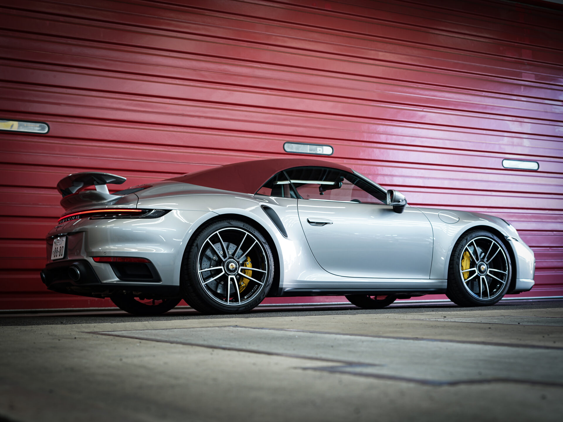 完璧なる992型ポルシェ911ターボSカブリオレ XPEL PPFとフュージョン